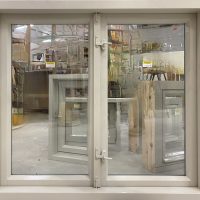 Erikoisempaa ikkunaa Haminan kaupunginmuseoon