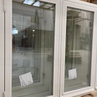 Ulos aukeava 2-k lämpölasipuite. Vesinokat